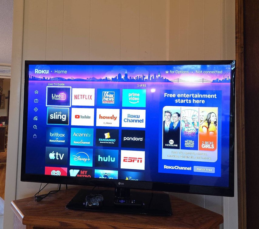 LG 47LS4500 46-Inch HDTV with Stand, Roku 2 Streaming Device, and Roku Remote