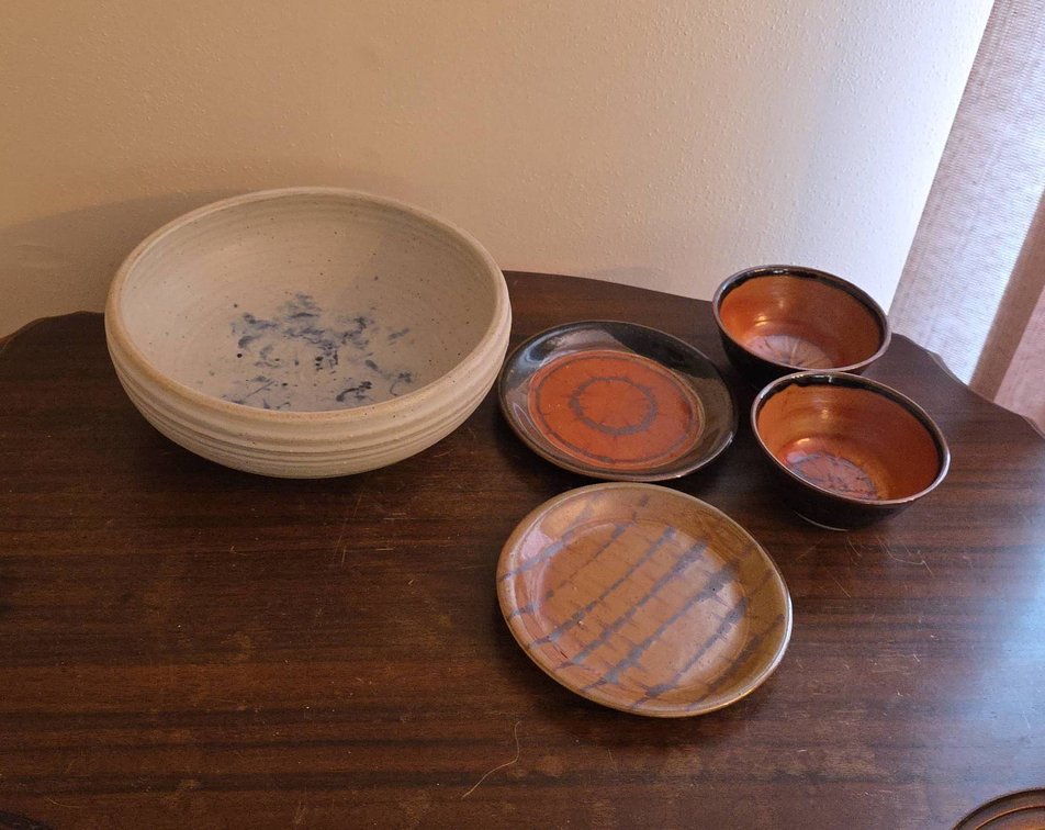 Hand-Thrown Ceramic Bowl 9" Diameter, Two Small Bowls and Two Plates, Artist Signed