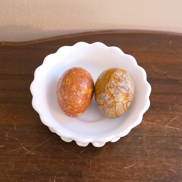 White Scalloped-Edge Bowl 5" Diameter With Two Polished Stone Eggs Each 1" Long