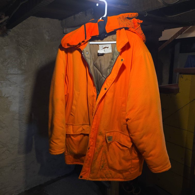 Duxbak Blaze Orange Hunting Jacket 2XL Regular With Hood and Huntworth Gloves Included