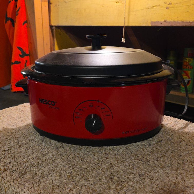 Nesco Everyday 6 Quart Roaster Oven Model 4816-12 Red w/ Lid 750W