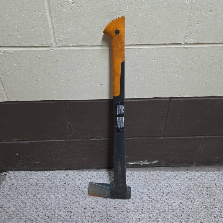 Fiskars X25 Splitting Axe with FiberComp Handle and Shock-Absorbing Grip