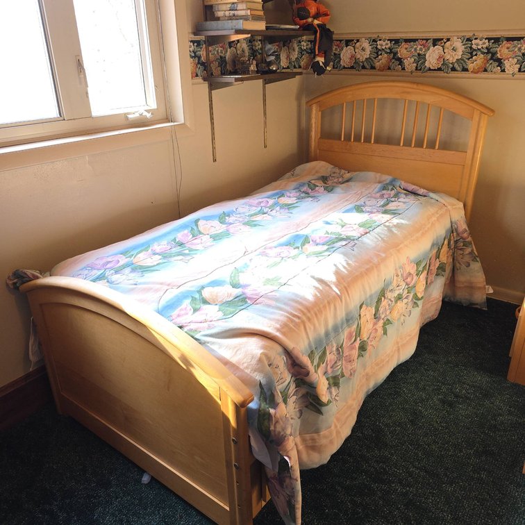 Lexington Wood Twin Bed With Mattress, Floral Bedding, Storage Drawers, Buyer Removal Required