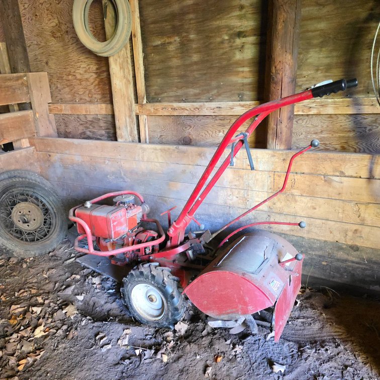 Troy-Bilt Rototiller by Garden Way with Briggs & Stratton 8HP Engine Cast Iron Sleeve