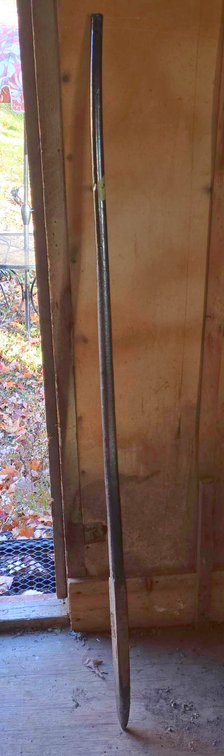 Steel Digging Bar With Tapered End For Landscaping Or Construction