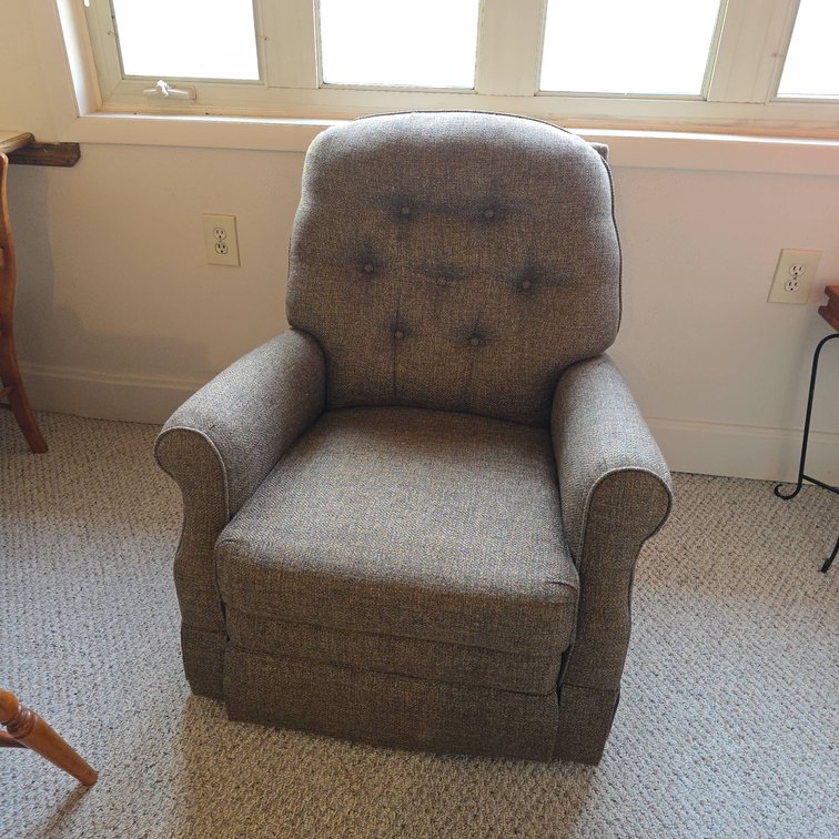 Upholstered Recliner Armchair with Button Tufted Back and Lever, 32" x 39" x 39"