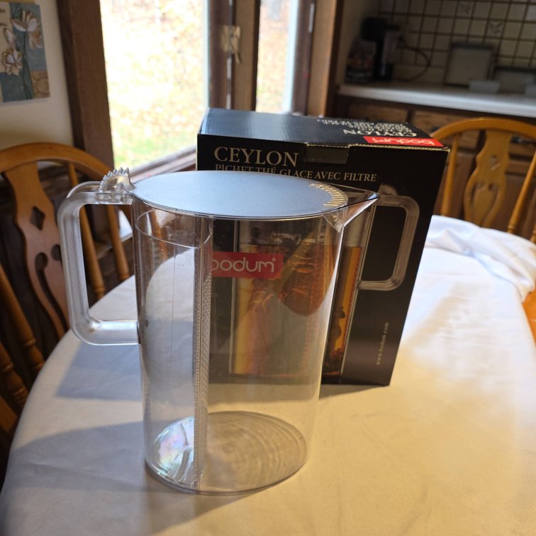 Bodum Ceylon 3.0L Iced Tea Pitcher with Filter, Made in Poland, Clear Plastic