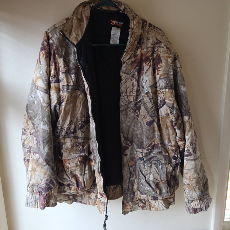 Outfitters Ridge Men's Medium Camouflage Jacket, Wear to Collar, Cotton Shell