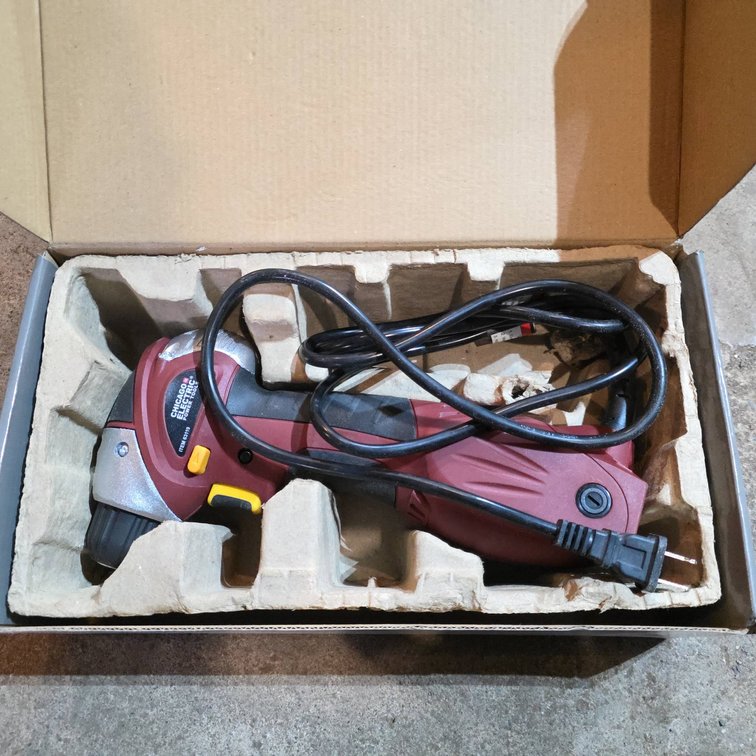 Chicago Electric Power Tools 3/8" Close Quarters Corded Drill With Keyless Chuck, Model 63119