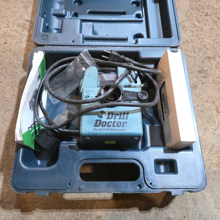 Drill Doctor Drill Bit Sharpener Model 500/750 in Carry Case With Tutorial Cassette and Booklet