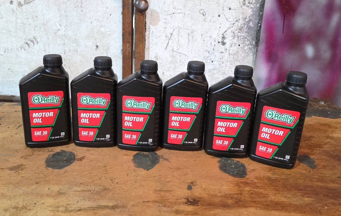 (6) New O'Reilly SAE 30 Motor Oil, 1 Quart Bottles, Heavy Duty Conventional Oil