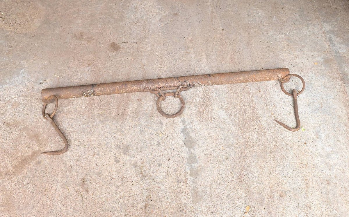 Rustic Iron 40-Inch Livestock Hanging Scale Spreader Bar with Rings and Hooks