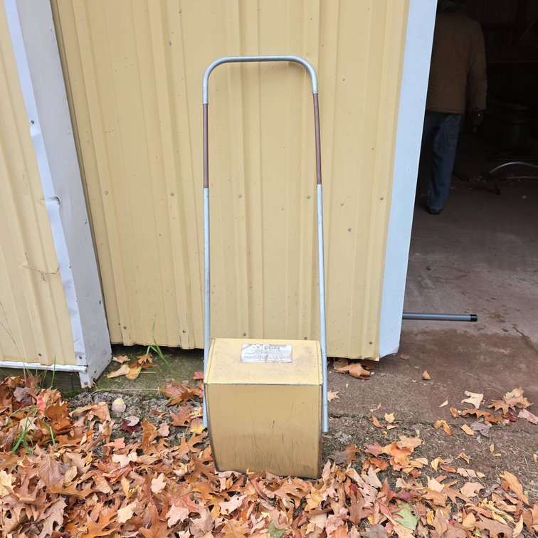 Move-It Snow Scoop Lawn Cart with 13"x15" Steel Scoop and 53" Overall Height