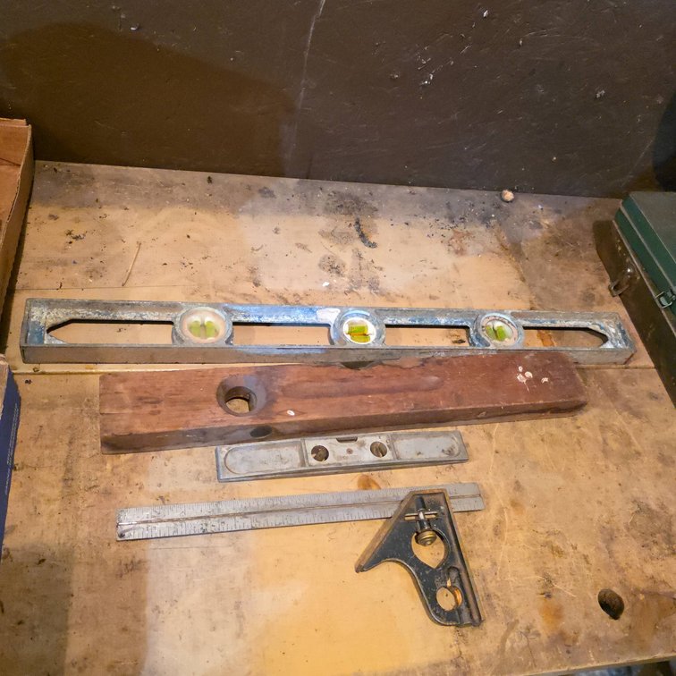 Stanley No. 264 and Vintage Carpenter Levels With (3) Levels and (1) Combination Square