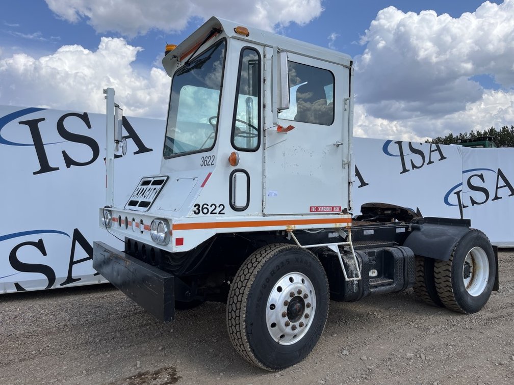 Capacity TJ4000E Spotter Truck