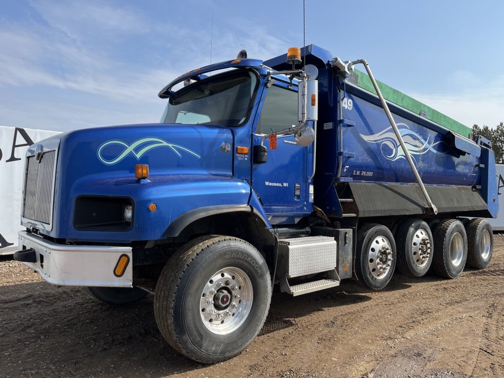 2005 International 5600I Quad Dump Truck