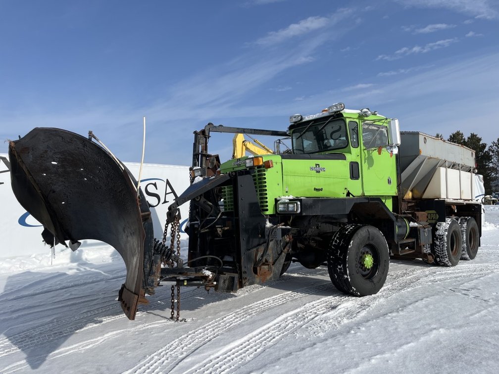 1997 Oshkosh 6x6 P-2546 SP Plow Truck