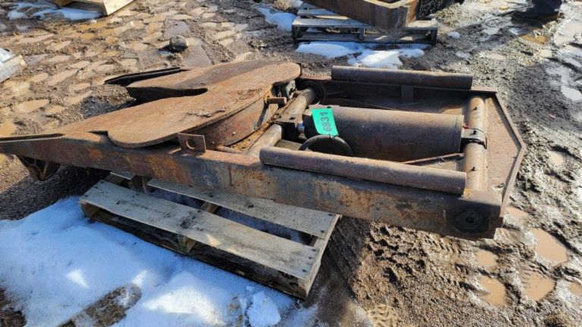 Hydraulic Lift Fifth Wheel Plate