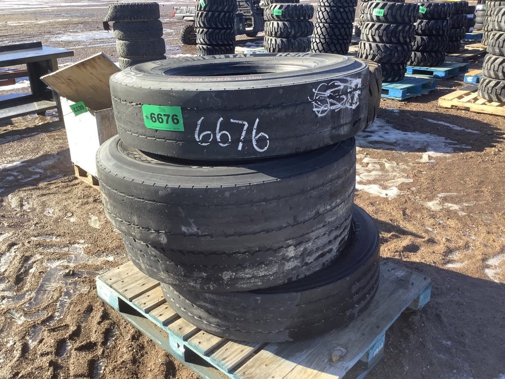 (4) 11R22.5 Tires