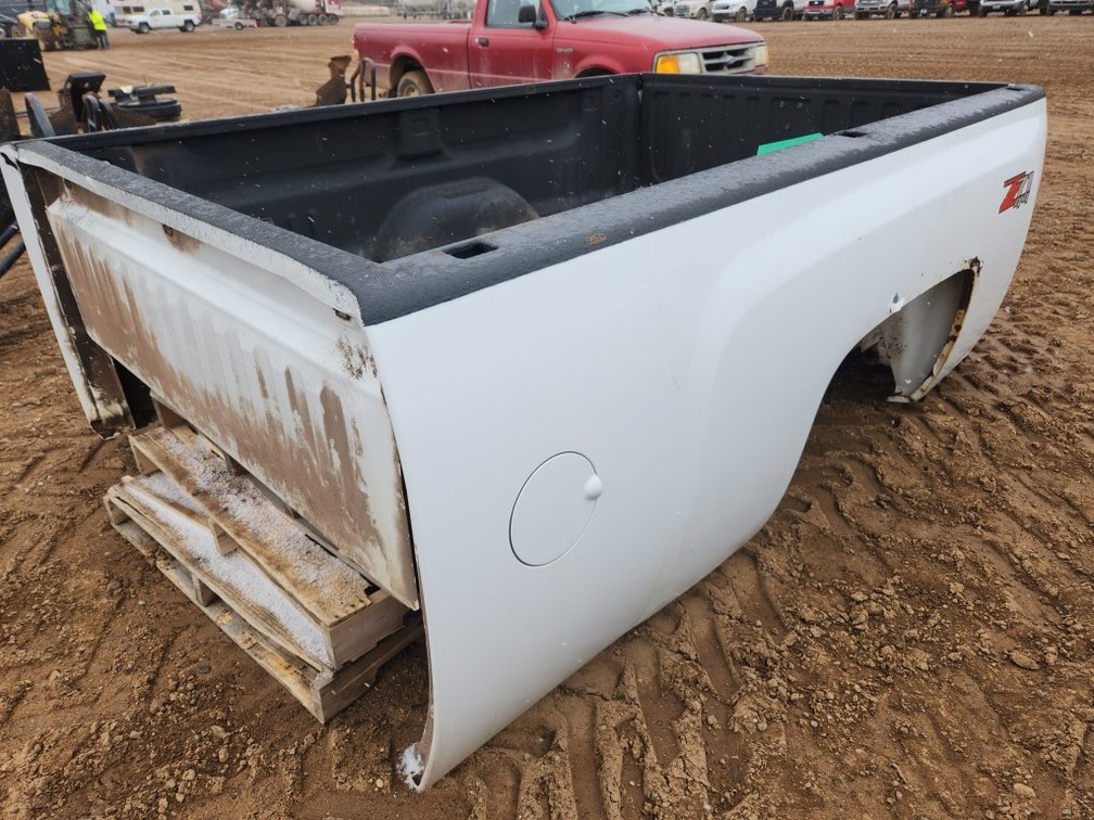 Chevrolet Silverado Truck Bed Approx 8'