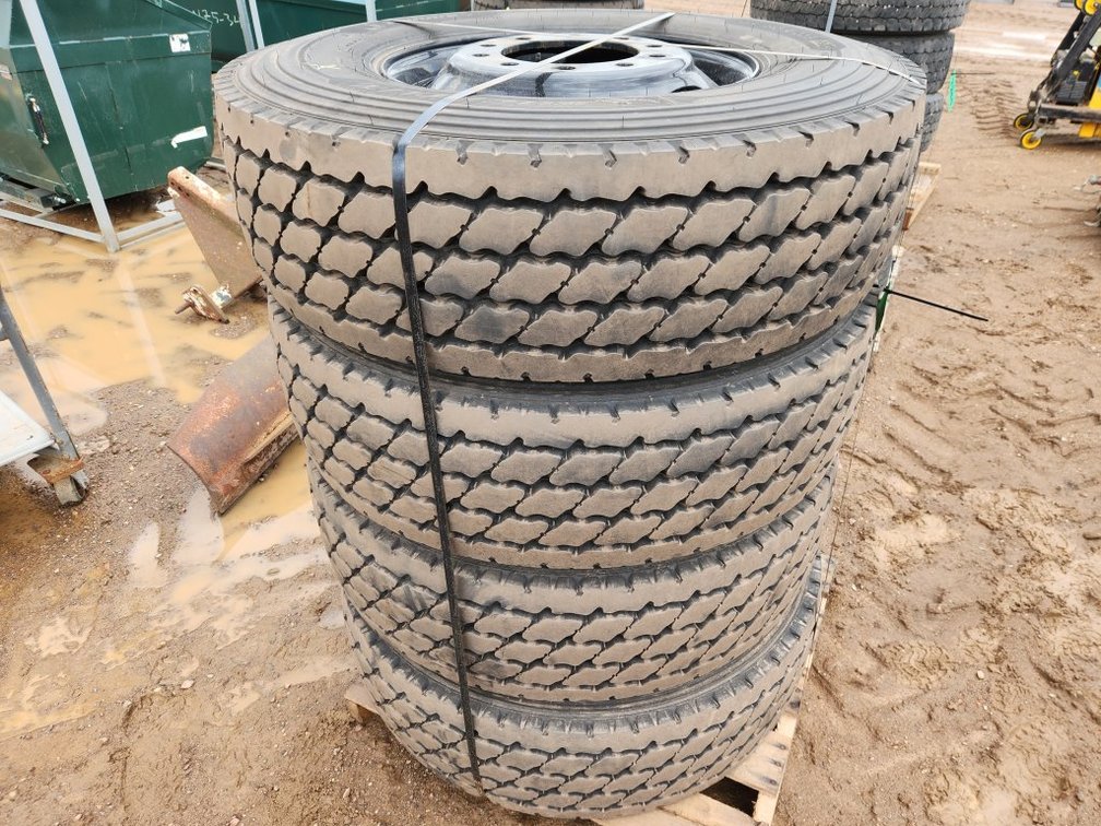 (4) 315/80R22.5 Tires On Rims