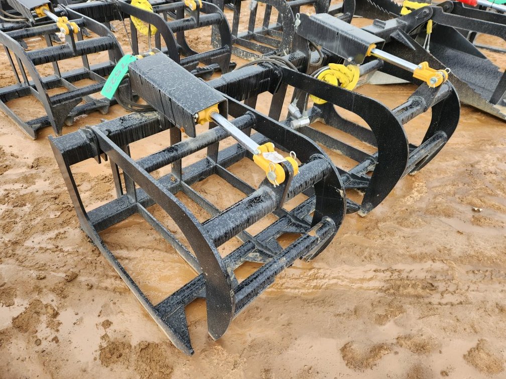 Unused 60" Midstate Brush/Log Grapple