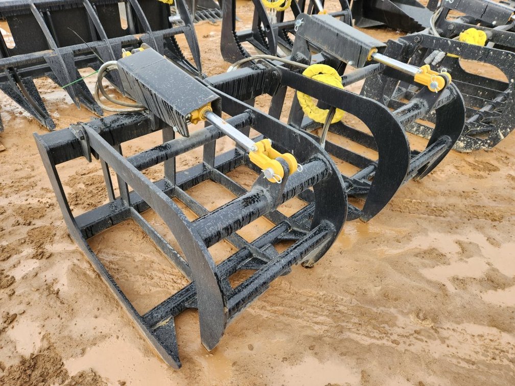 Unused 60" Midstate Brush/Log Grapple