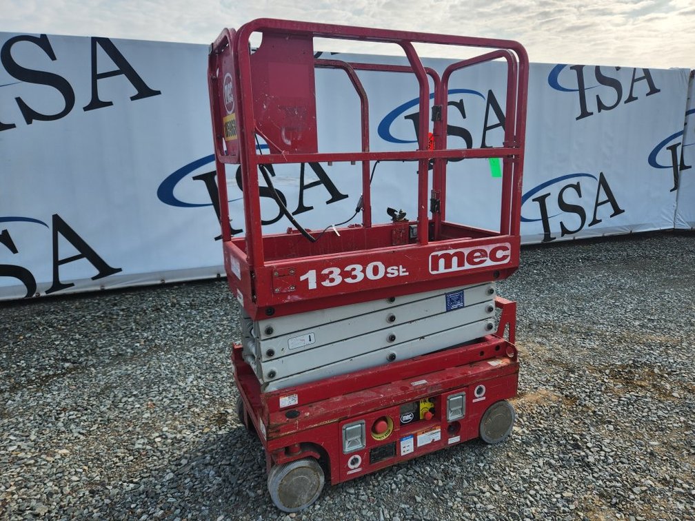 2017 Mec 1330 Scissor Lift