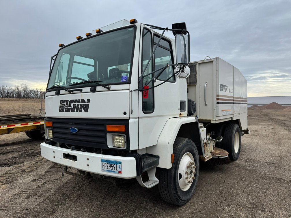 1997 Elgin Eagle Series E Sweeper Truck