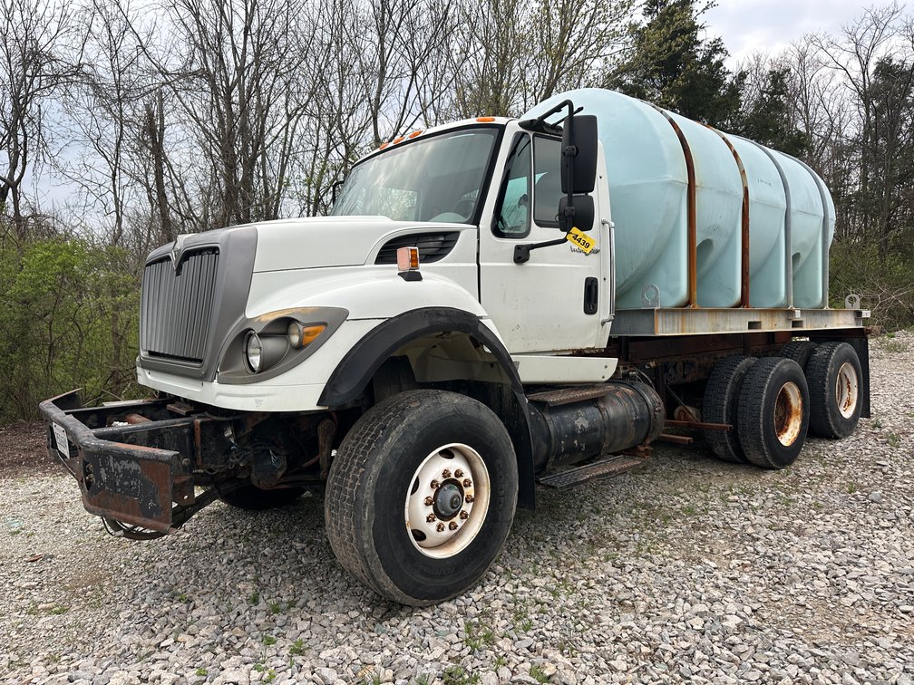 2008 International  7600  Water Truck