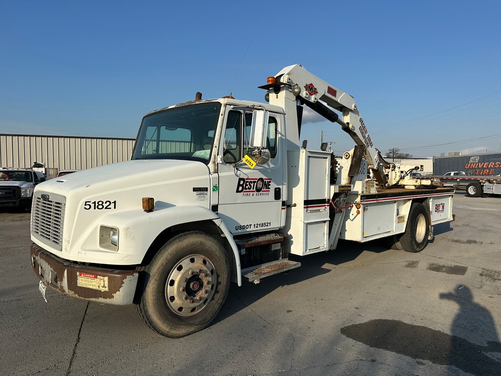 2001 Freightliner FL70 Boom Truck