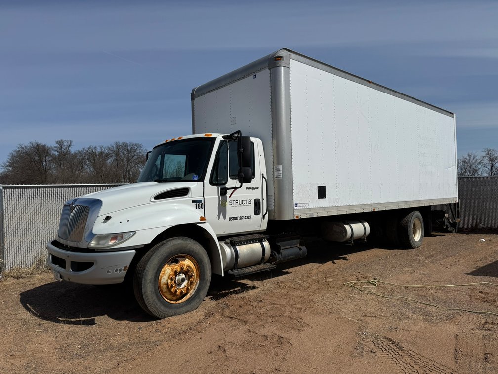 2011 International Dura Star 4300 SBA 4X2 Box Truck