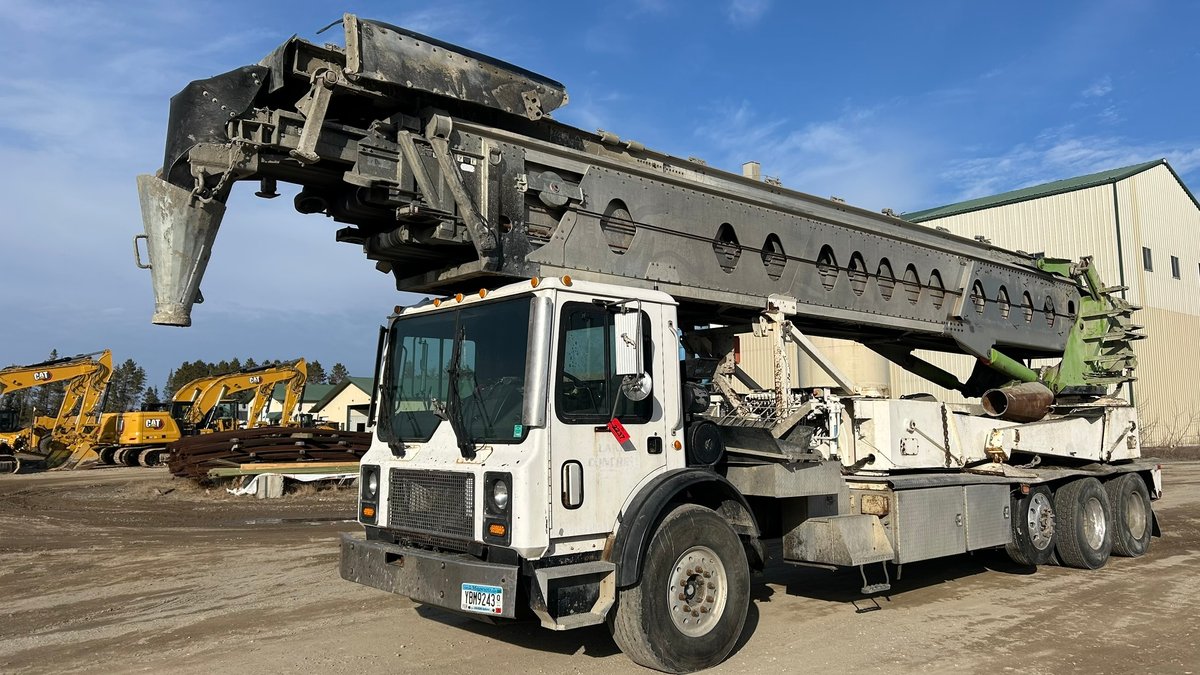 2006 Mack  Tri Axle  Concrete Placement Truck