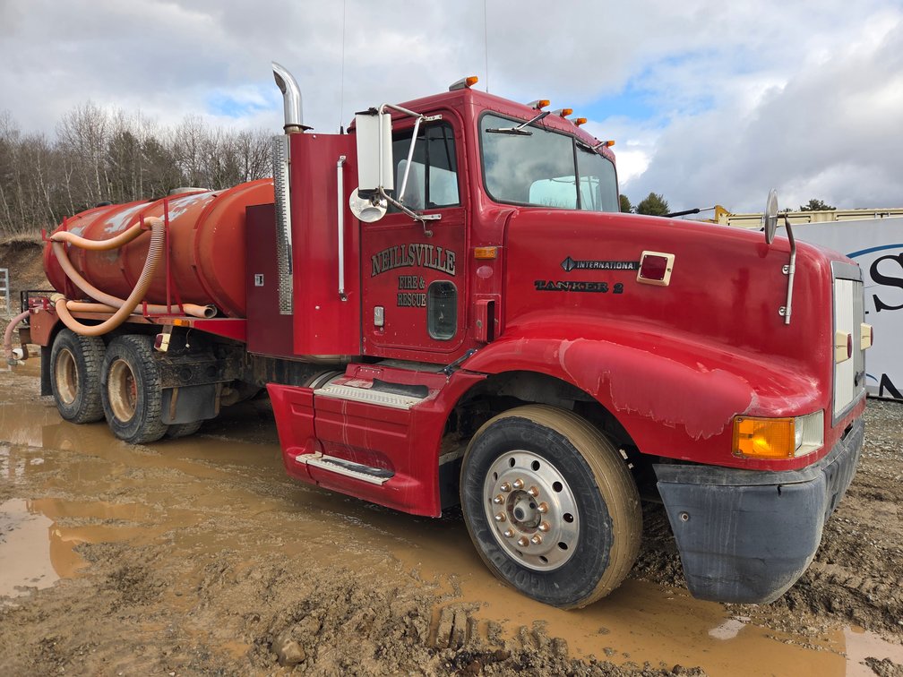 1993 International  9200 Water Truck
