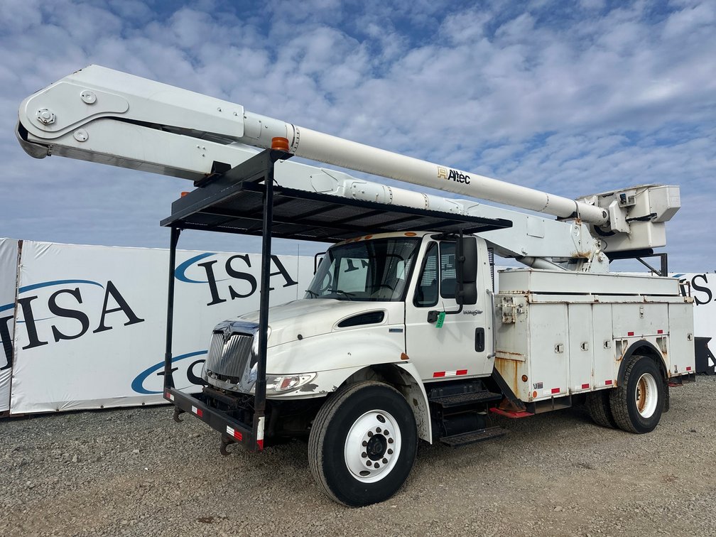 2009 International  Durastar 4300 Bucket Truck