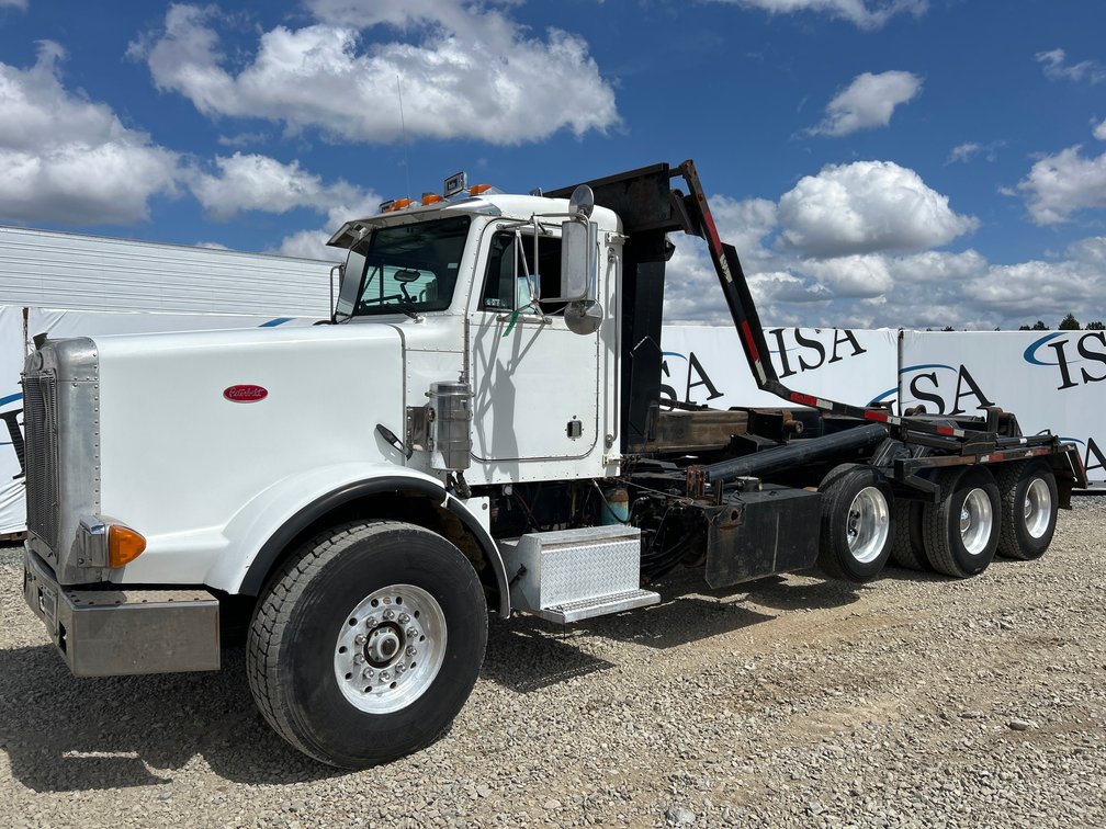1995 Peterbilt 357 Hooklift Truck