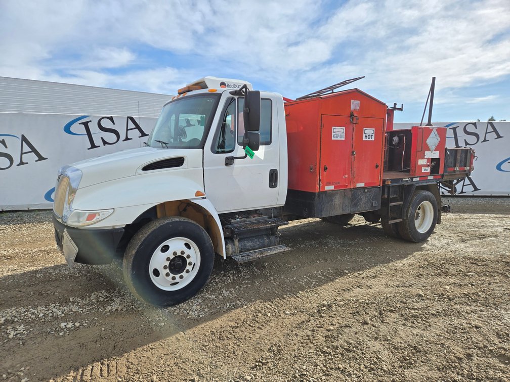 2007 International 4300 SBA 4x2 With 4 Ton Hot Box