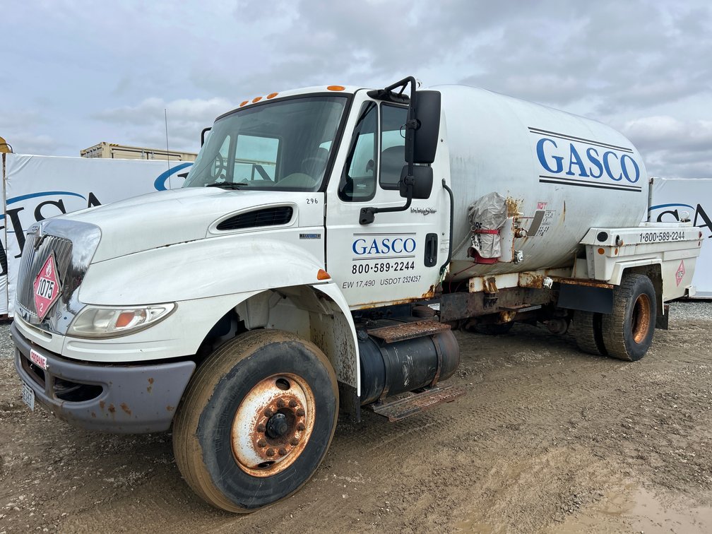 2010 International 4300 SBA LP Truck