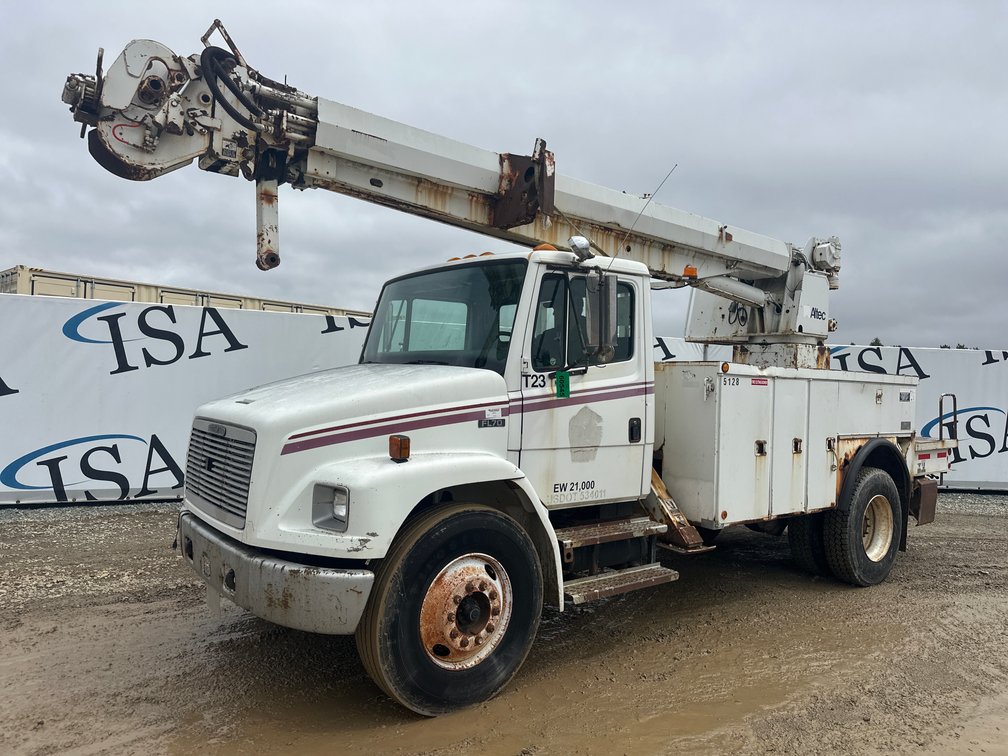 1998 Freightliner  FL70 Digger Derrick Truck
