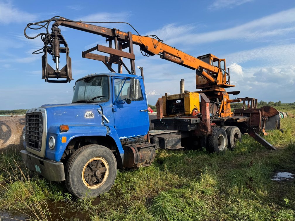 Barko 140 Truck Mounted Loader W/60" Siiro Saw