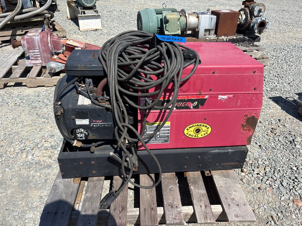 Lincoln Electric Ranger 9 Wire Feed Welder