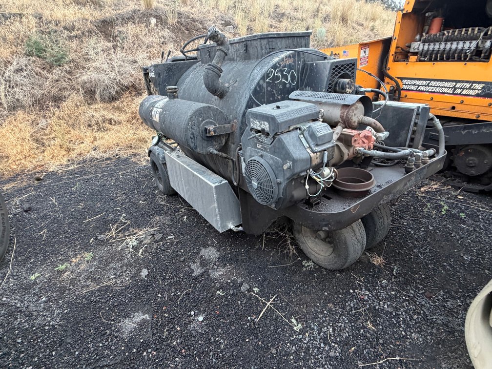 Self Propelled  Tar Wagon