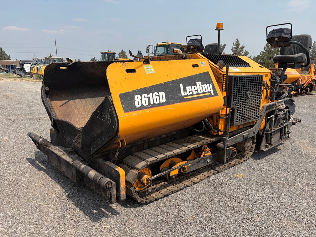 2020 Leeboy 8616D Tracked Paver