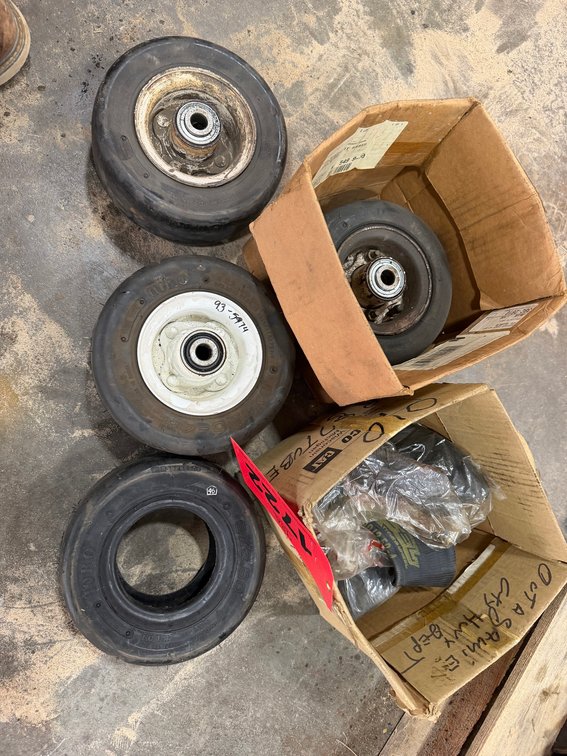 Set Of Zero Turn Tire And Wheel Assemblies