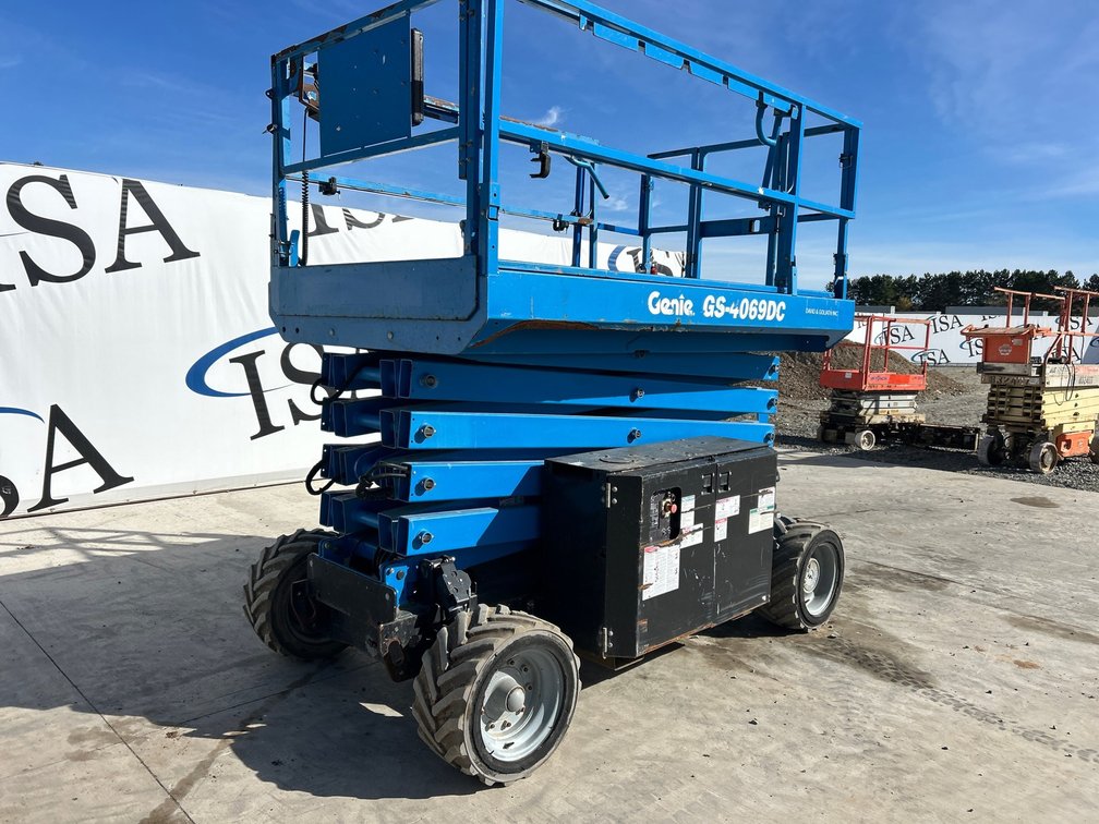 2015 Genie GS4069 Scissor Lift