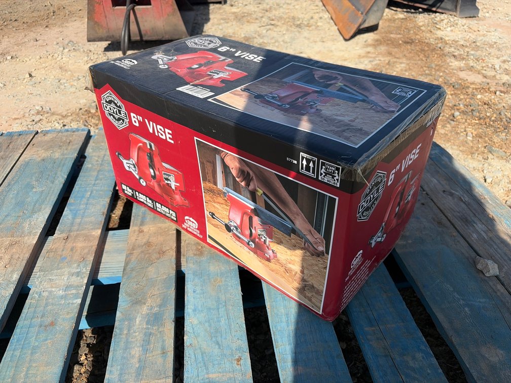 Unused Doyle 6" Vise