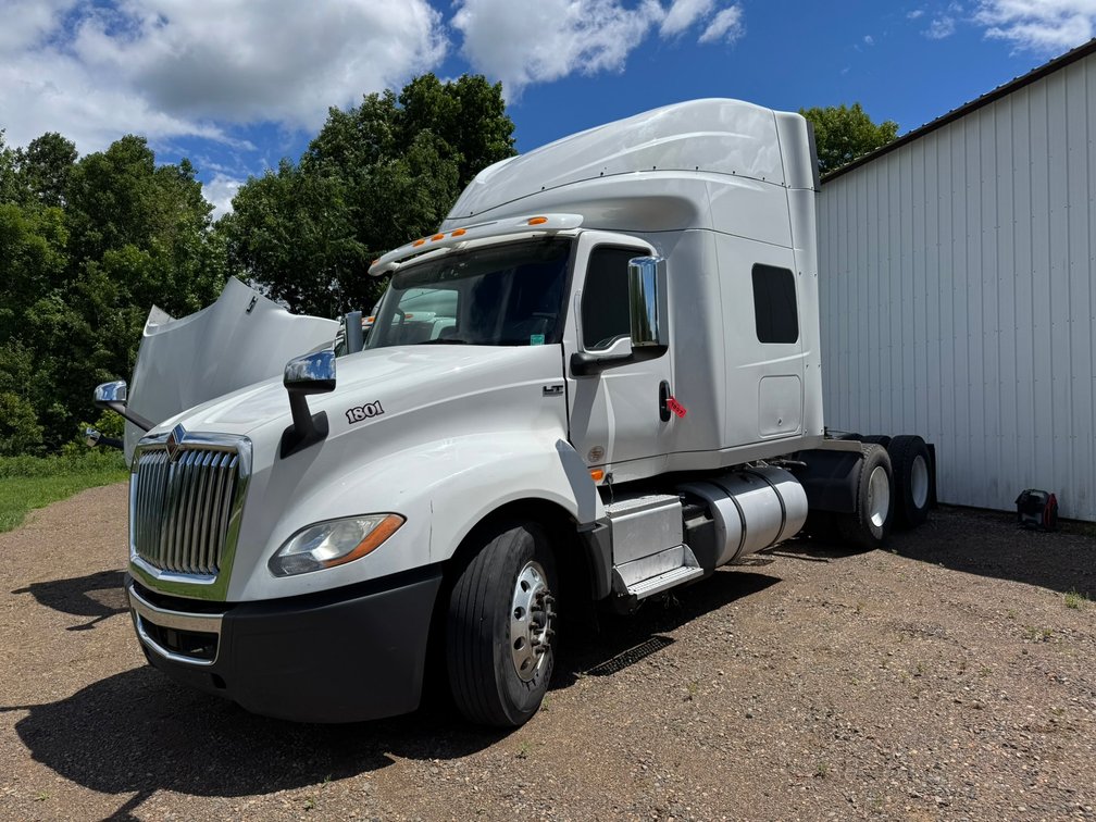 2018 International  LT Navistar Sleeper Cab Truck Tractor