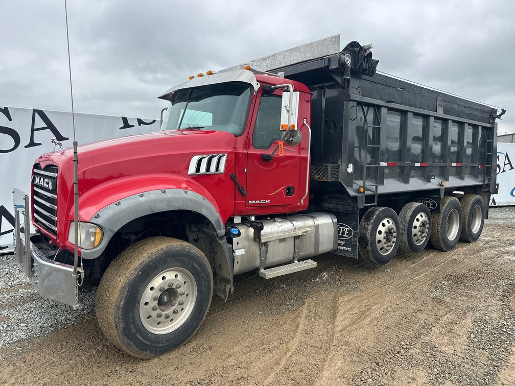 2013 Mack GU713 Quad Axle Dump Truck