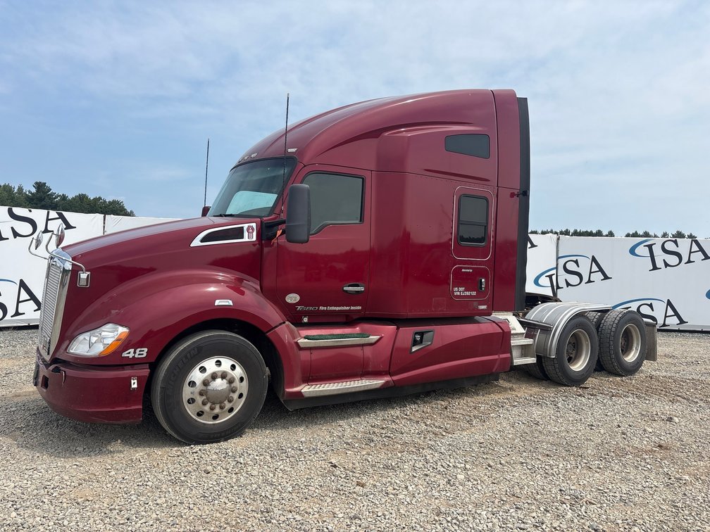 2014 Kenworth T680 Sleeper Cab Truck Tractor