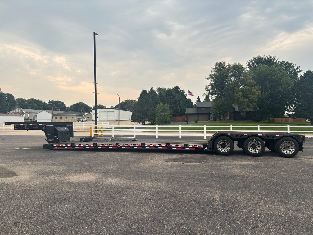 2018 XL Specialized XL70HDG Tri Axle RGN Lowboy Trailer